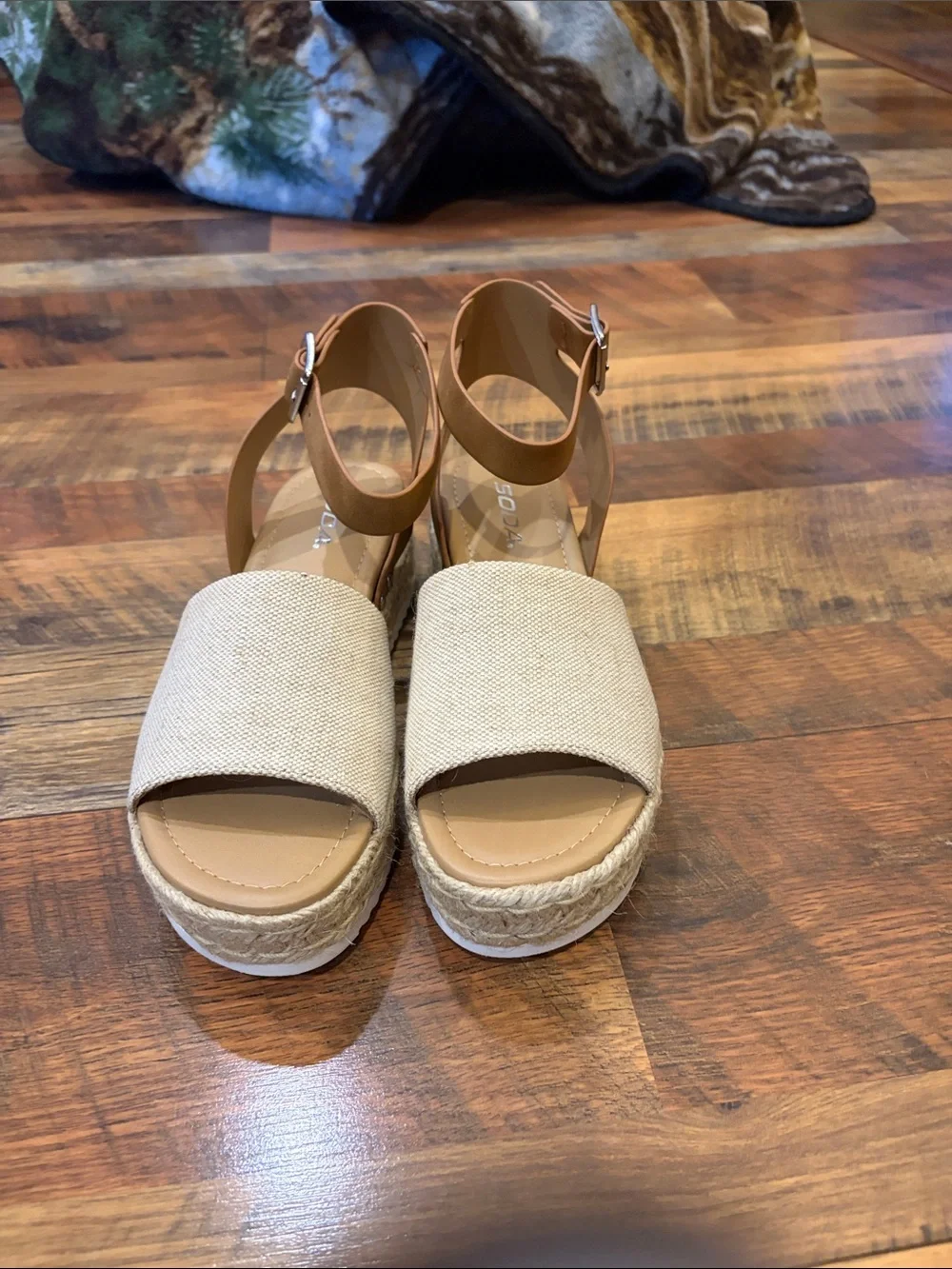 Women’s Tan and Cream Espadrille Platform Sandals